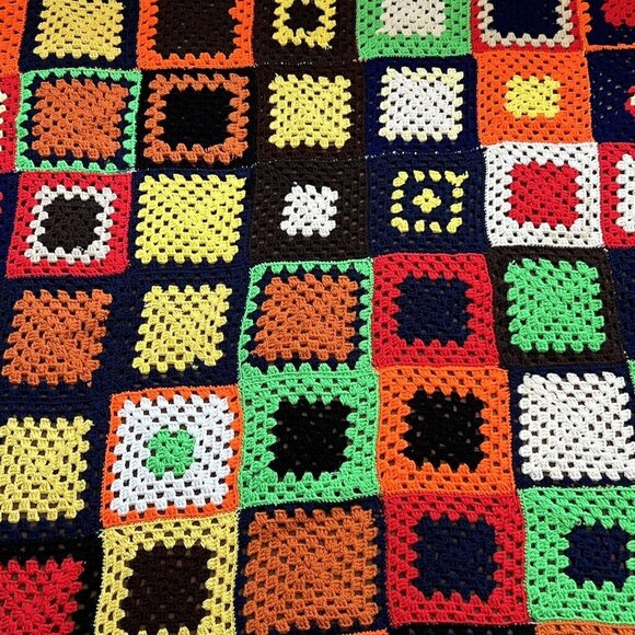 Vtg Crocheted Roseanne Granny Square Afghan Throw 63 x 59 Bold Colors - Picture 8 of 10